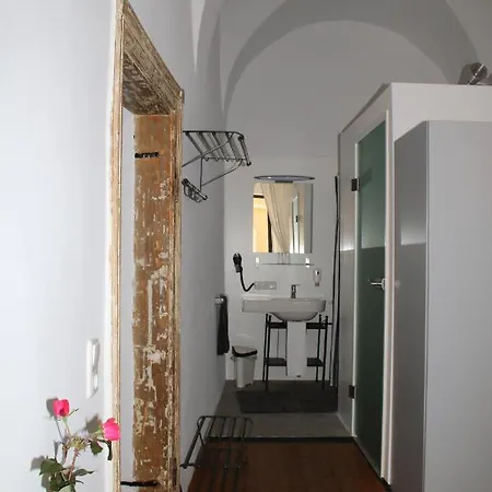 Im Stift Neuberg