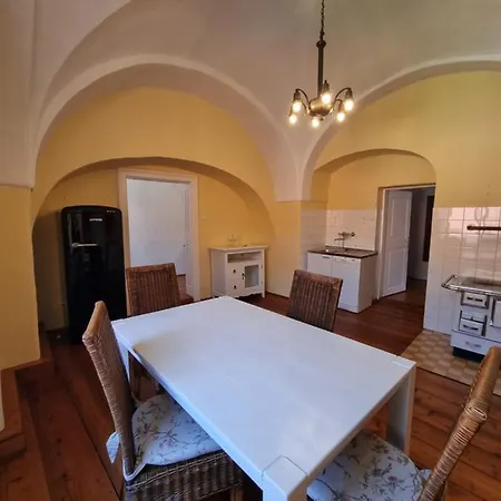 Im Stift Neuberg Hotel