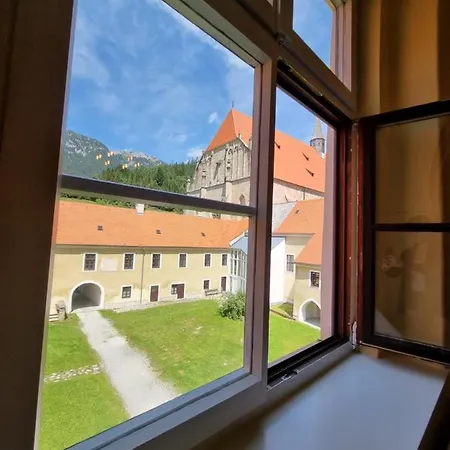 Im Stift Neuberg * Neuberg an der Mürz