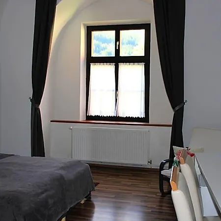 Im Stift Neuberg