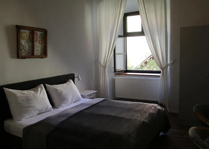 Im Stift Neuberg Отель Neuberg an der Muerz