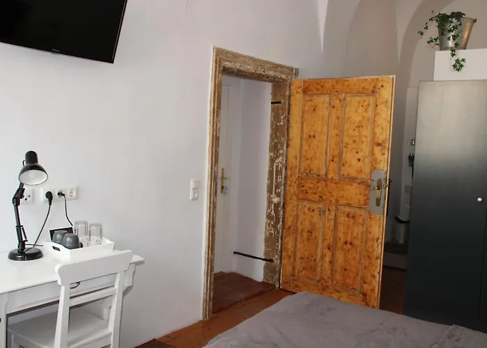 Im Stift Neuberg 酒店 *