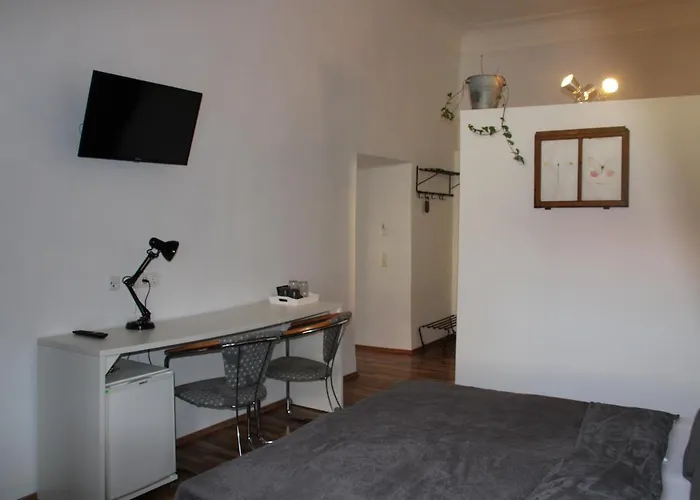 Im Stift Neuberg 酒店 *