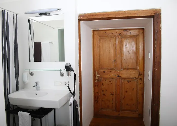 Im Stift Neuberg Отель Neuberg an der Muerz